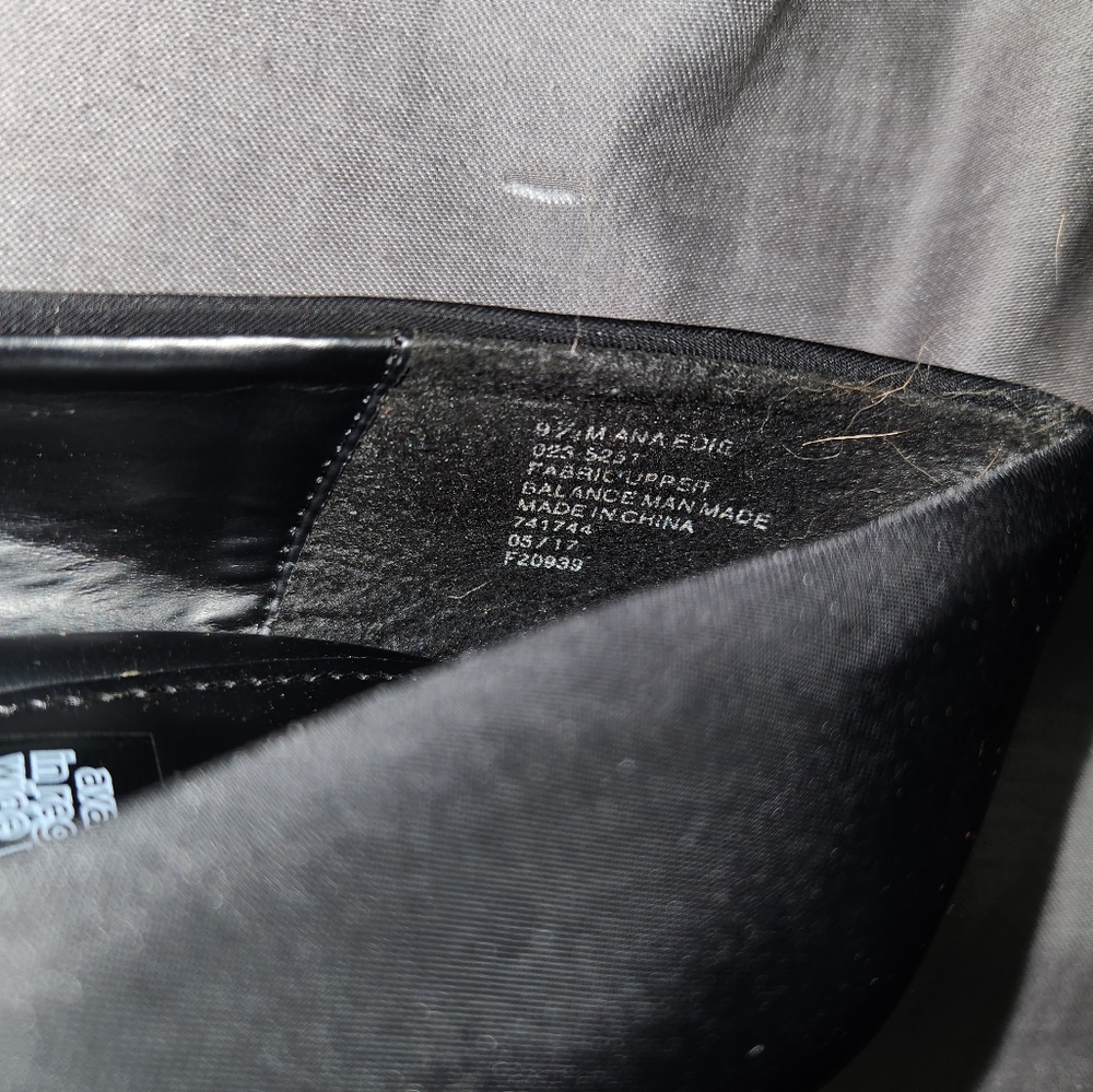 Heels - Picture 3 of 3